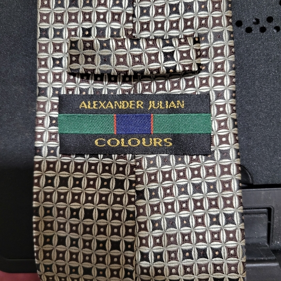 Tie - Picture 4 of 6